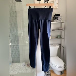 Navy blue leggings